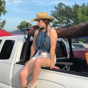 Meet your Posher, Rachel